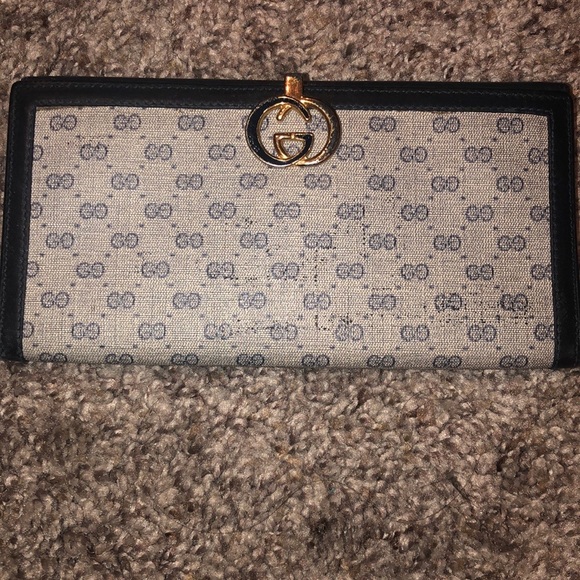 gucci flat wallet